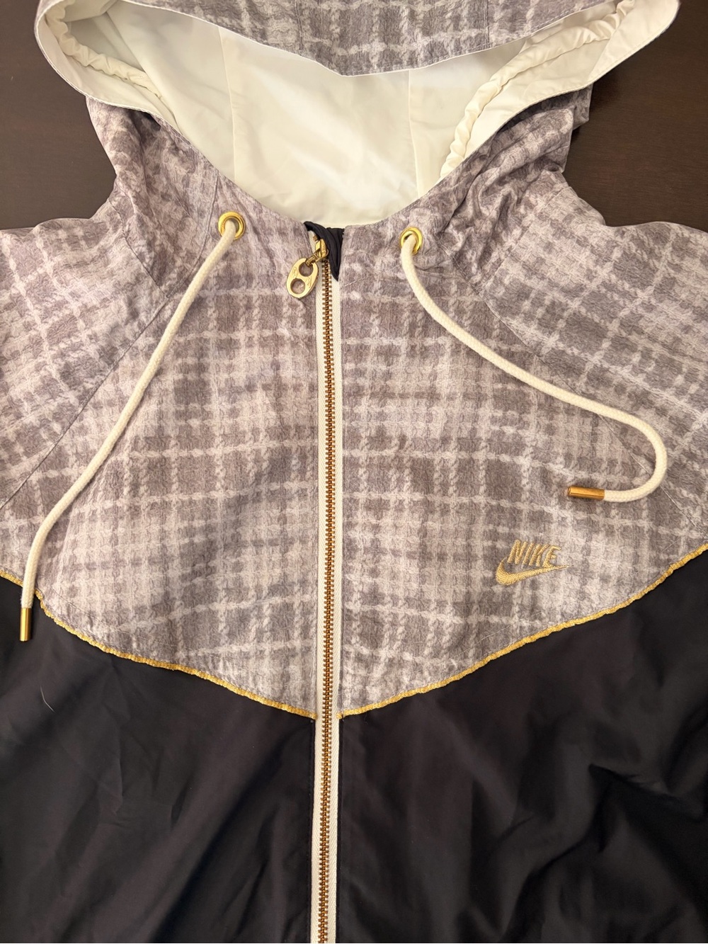 ✨ 2008 MARRIED TO THE MOB X NIKE WMNS WIND JKT - LARGE Friends & Family✨ OOAK!! - Picture 5 of 11